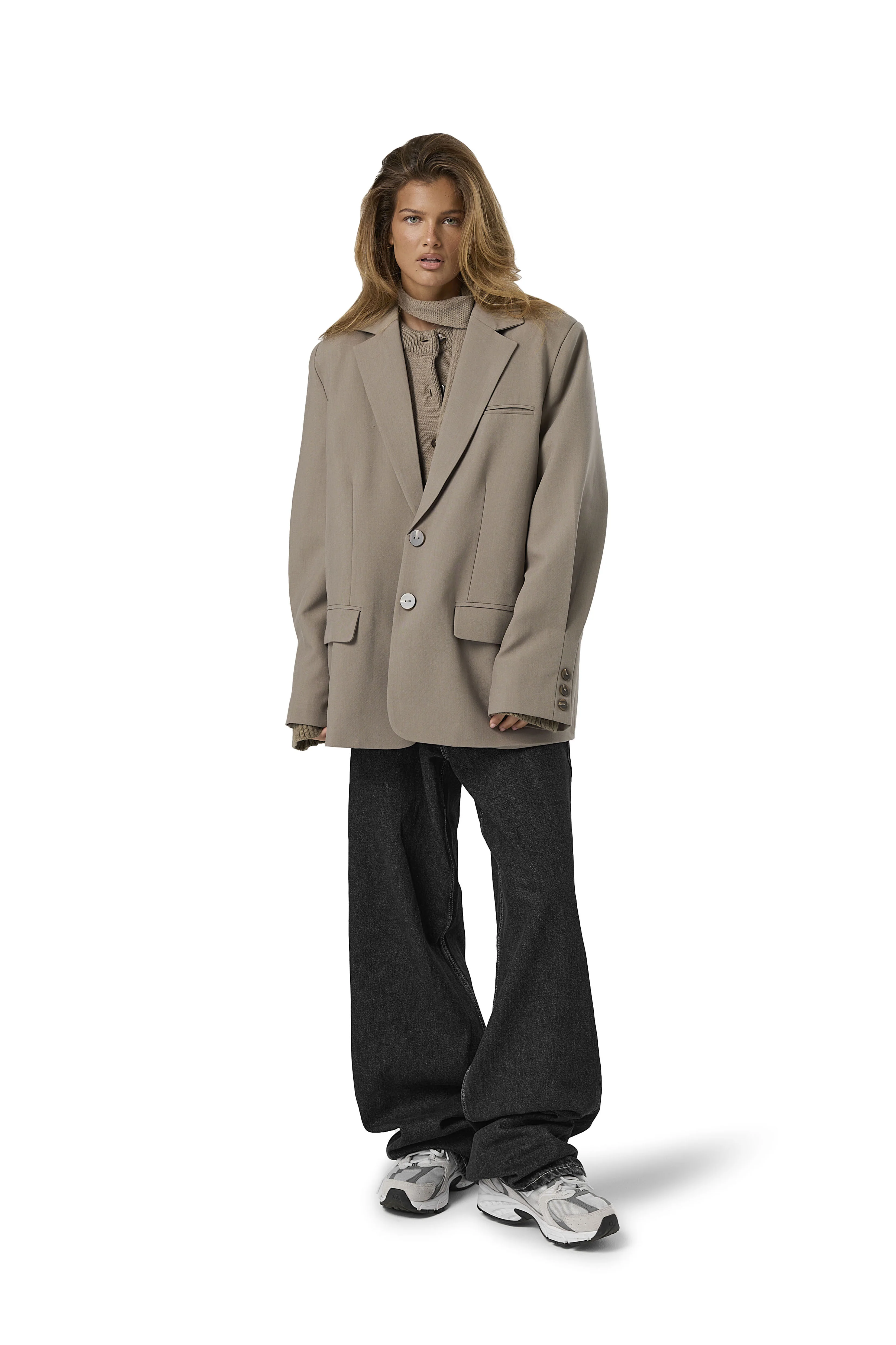 Fifth Blazer in Beige - Image 3