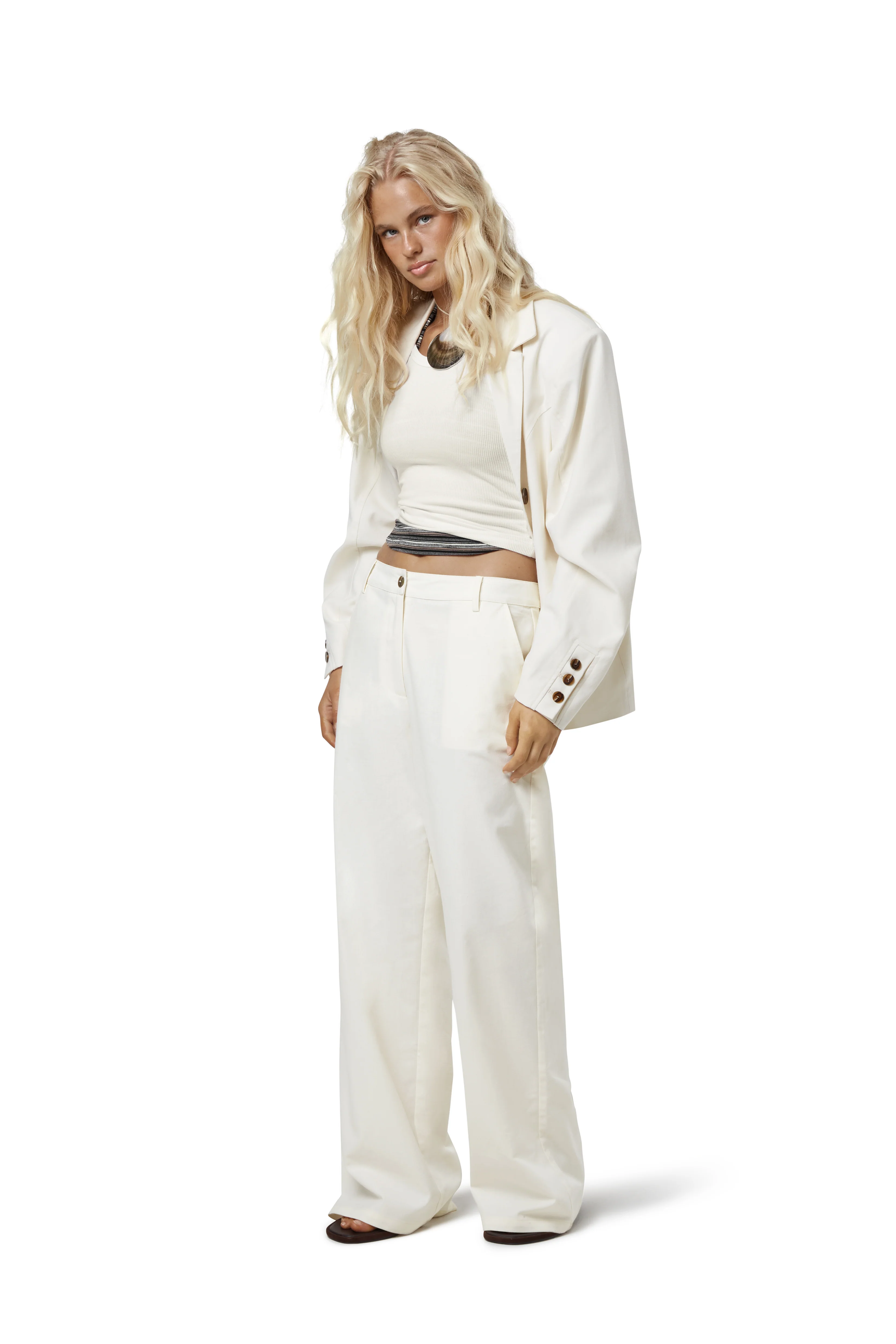 Frankie Straight Leg Linen Trouser in Natural - Image 6