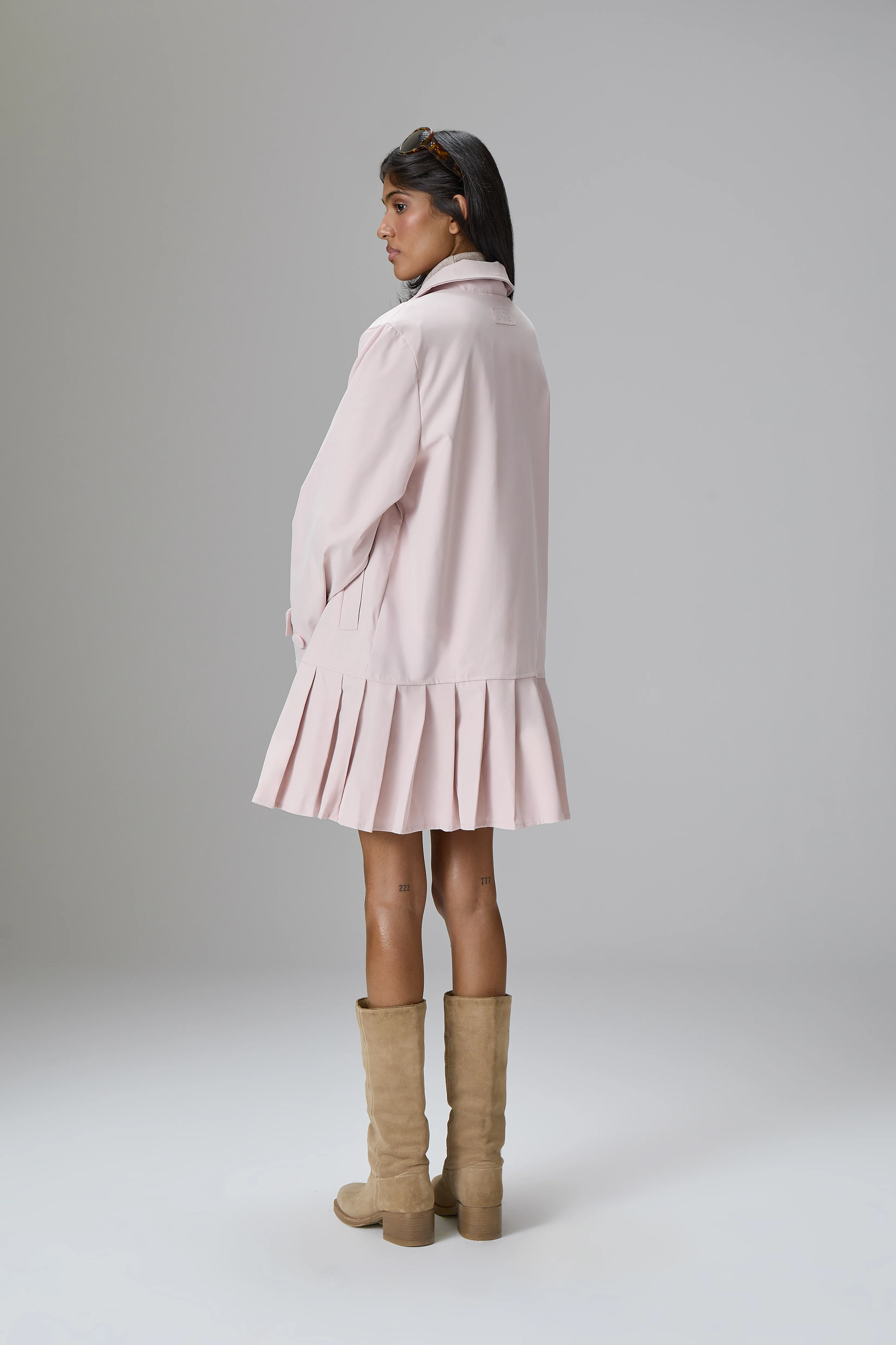 Patter Pleat Trench Coat in Pink - Image 4