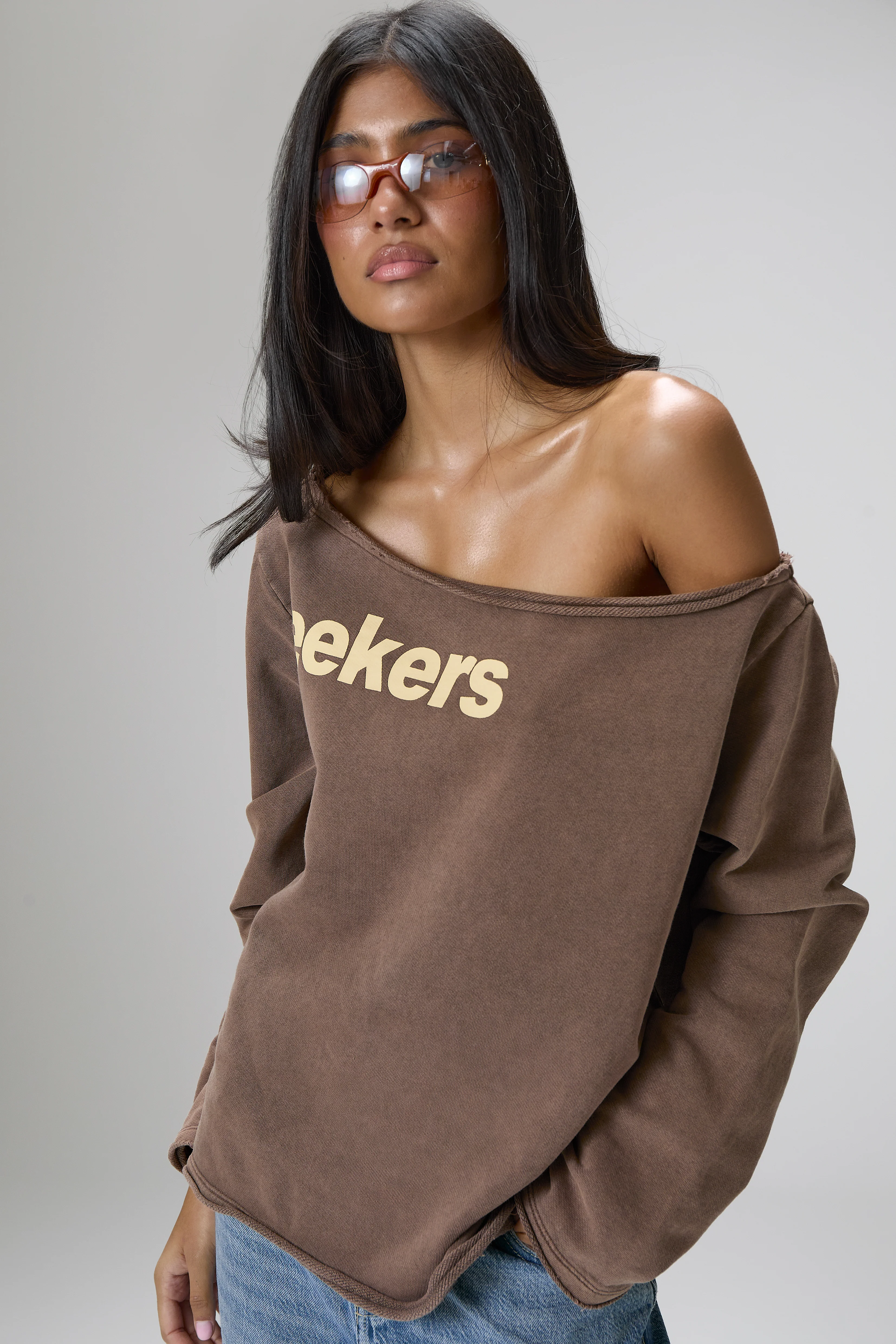 Seekers Slouch Top in Brown - Image 11