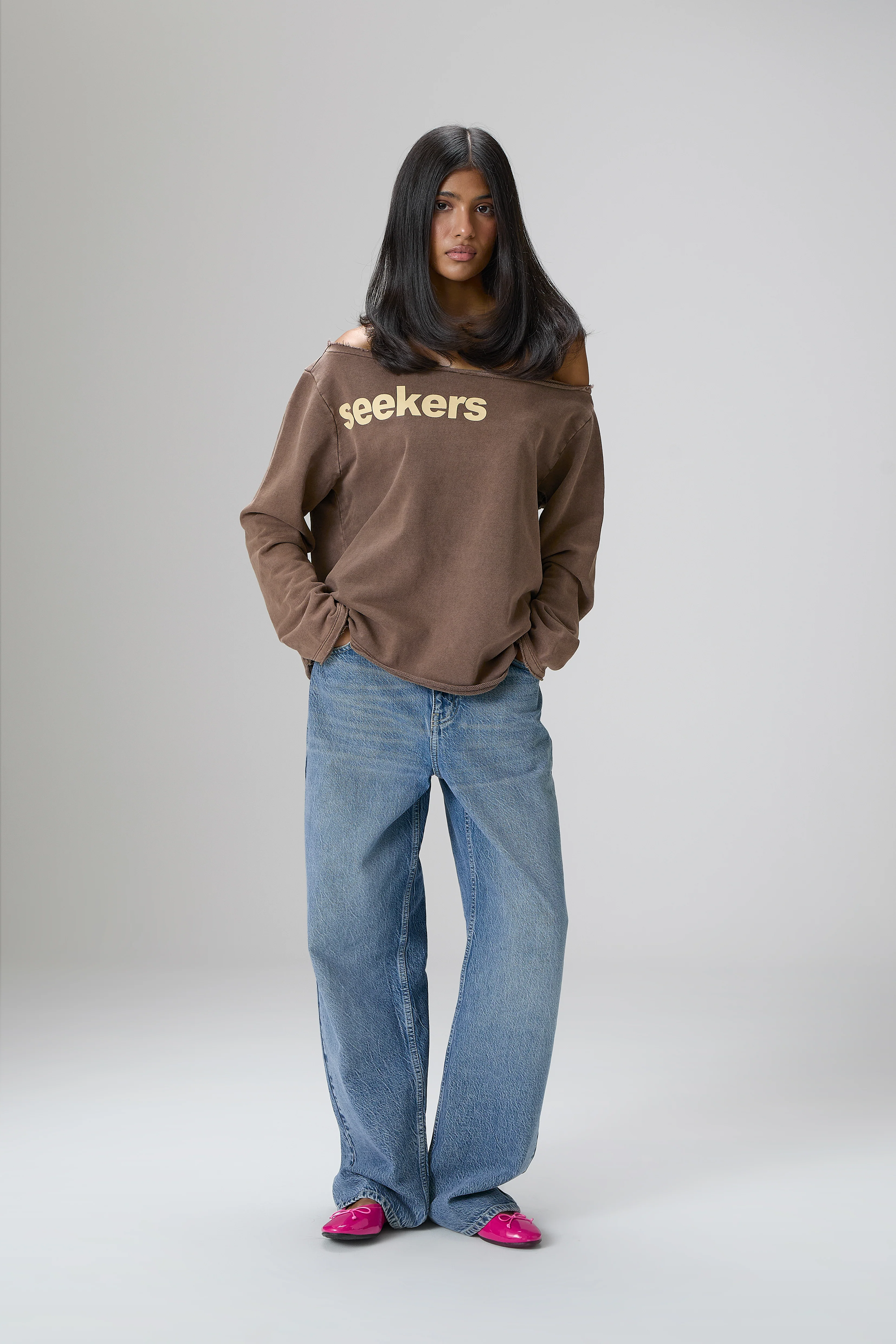 Seekers Slouch Top in Brown - Image 6