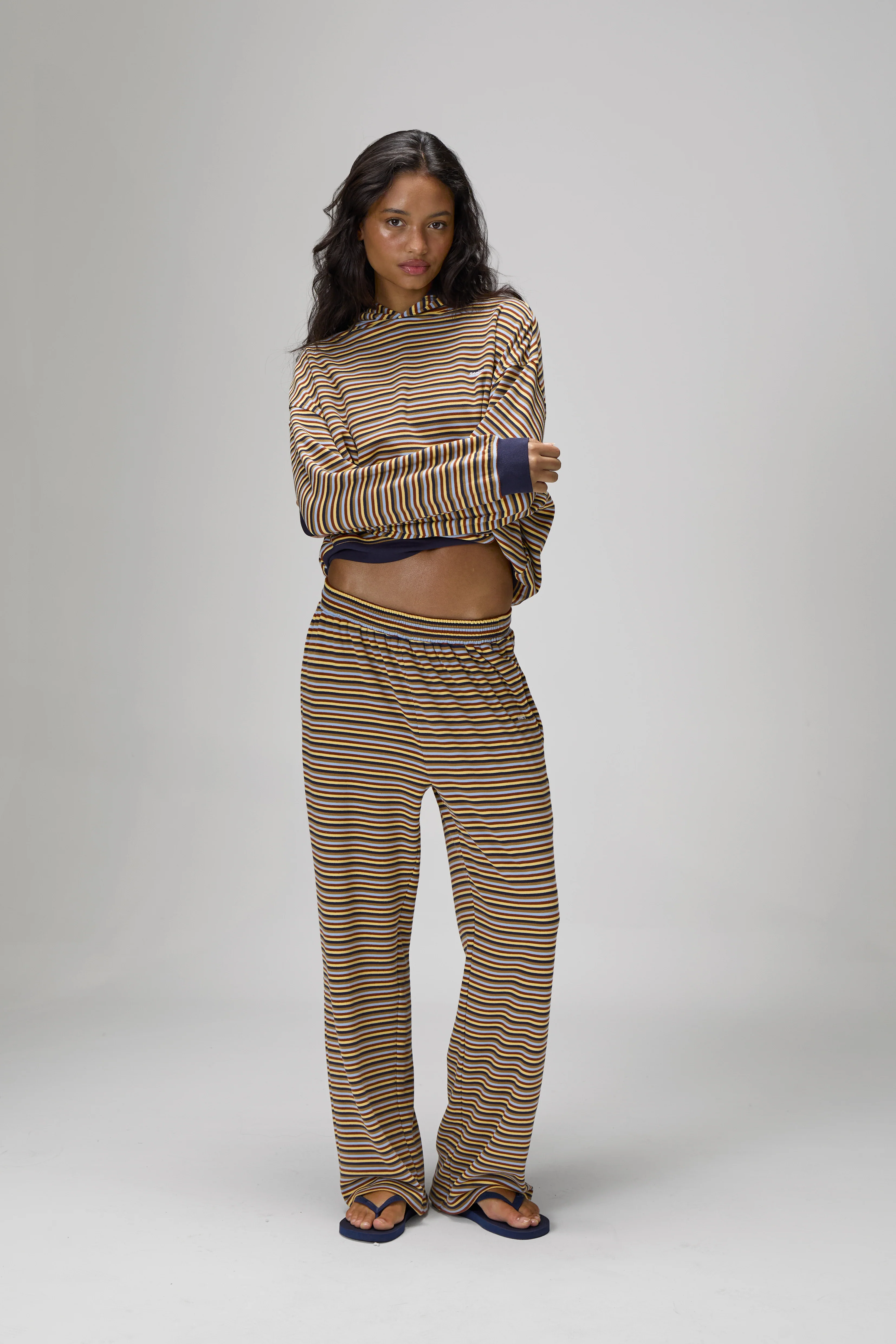Walker Soft Wide Leg Pants in Navy - Image 5
